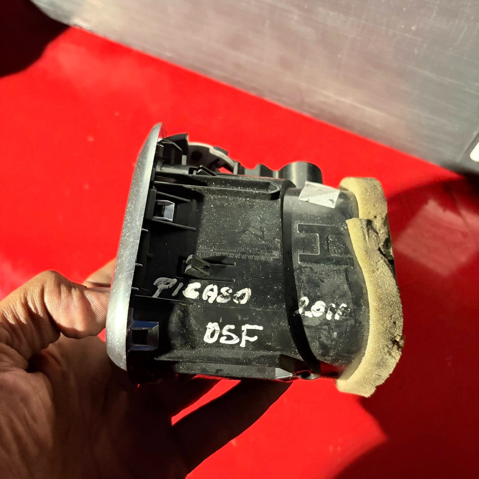 CITROEN C3 PICASSO 2011 DRIVERS SIDE FRONT AIR VENT