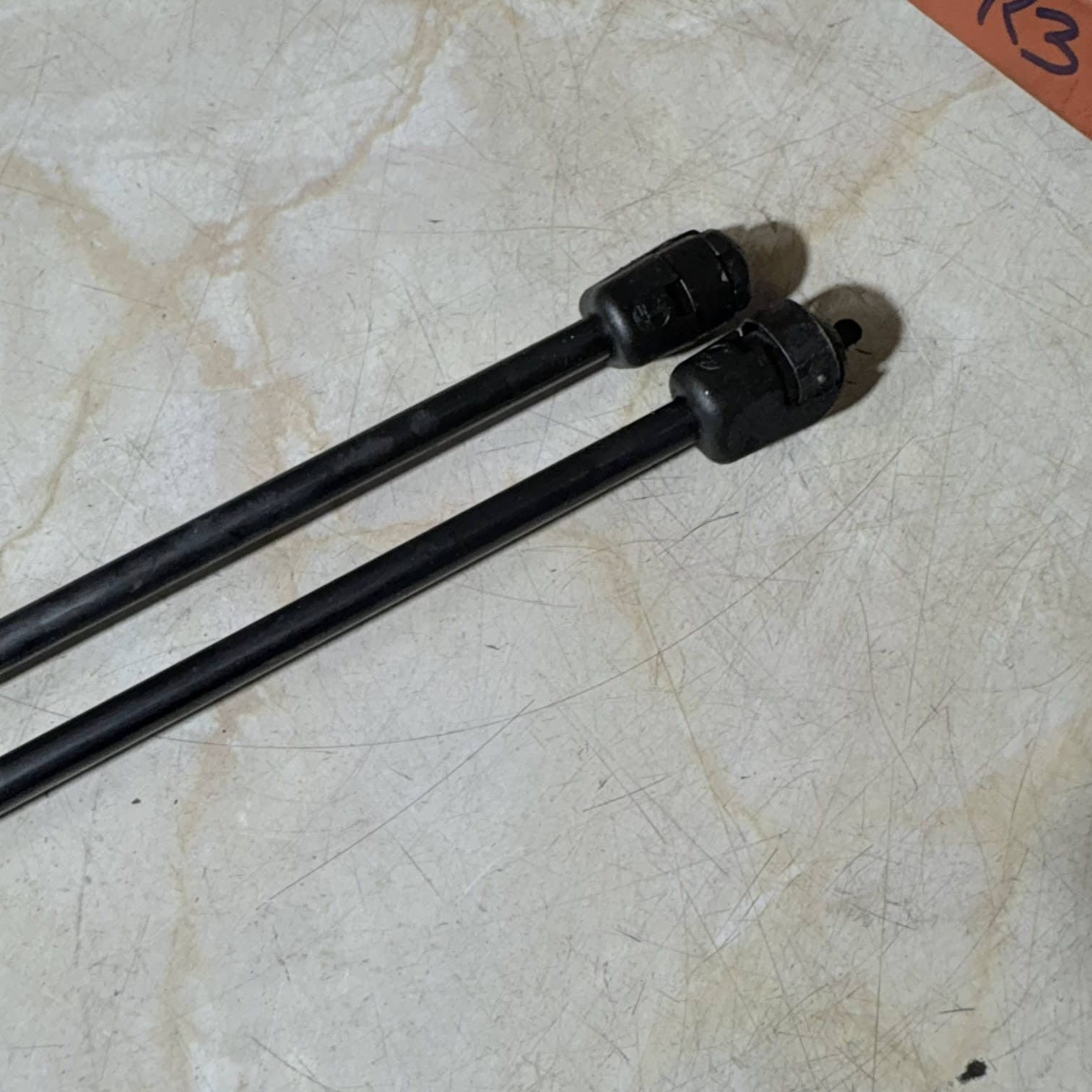 VW POLO 6R 2009-14 REAR TAILGATE BOOT GAS STRUTS SUPPORT SPRINGS PAIR 6R6827550A