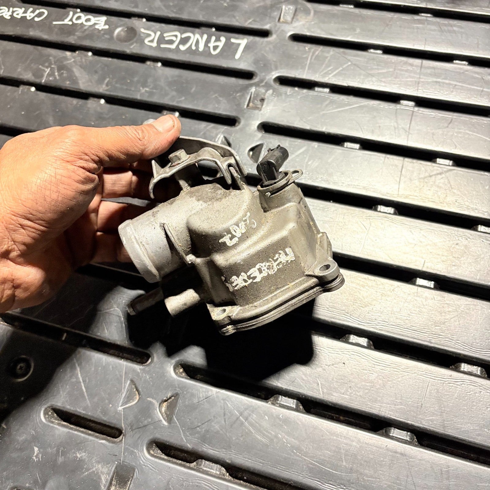 Mercedes C220 W204 2007-2014 THERMOSTAT HOUSING A646200