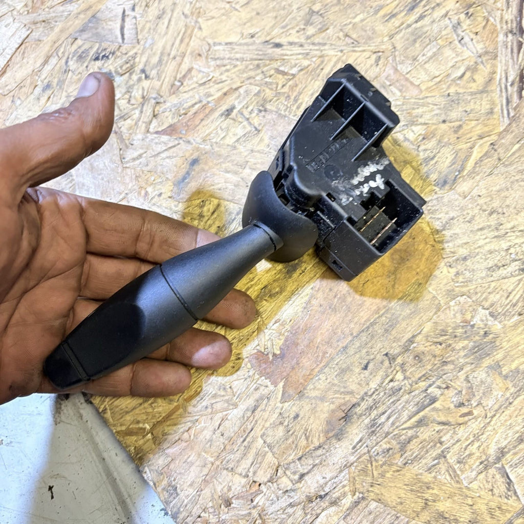 FORD TOURNEO MK3 2004 WIPER COLUMN SWITCH PA66-GF30