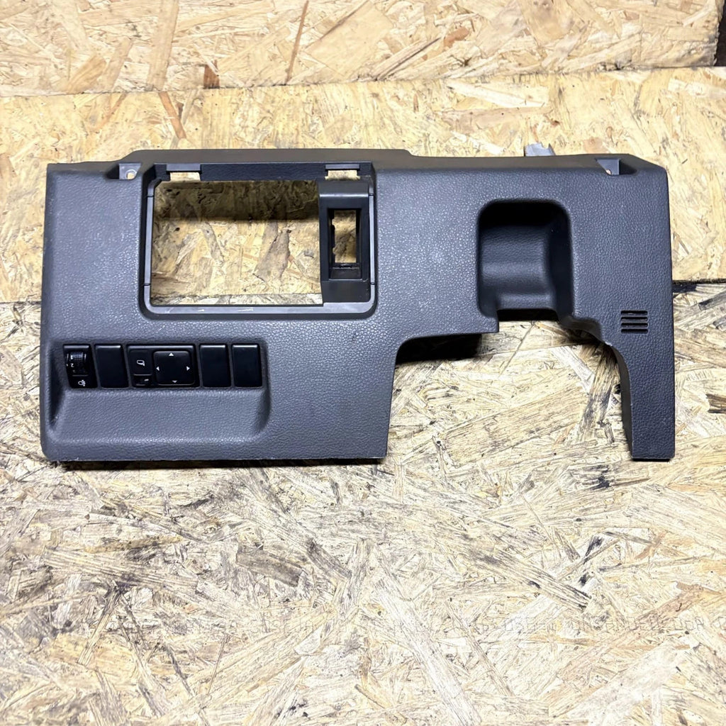 Nissan X-Trail T30 Interior Under Steering Wheel Dash Trim 68106 EQ320