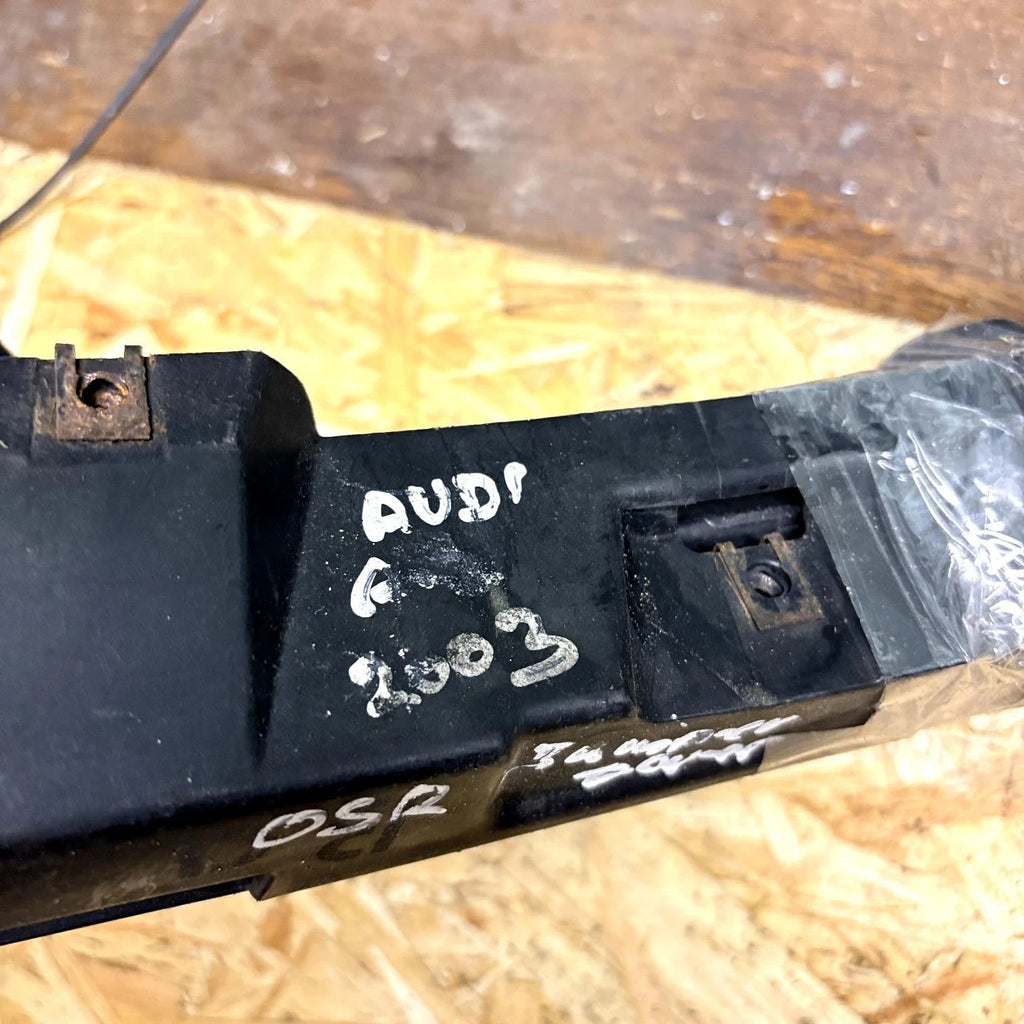 Audi A2 2003 Driver Rear Bracket Bumper 8Z0853863A RVP24795 2x