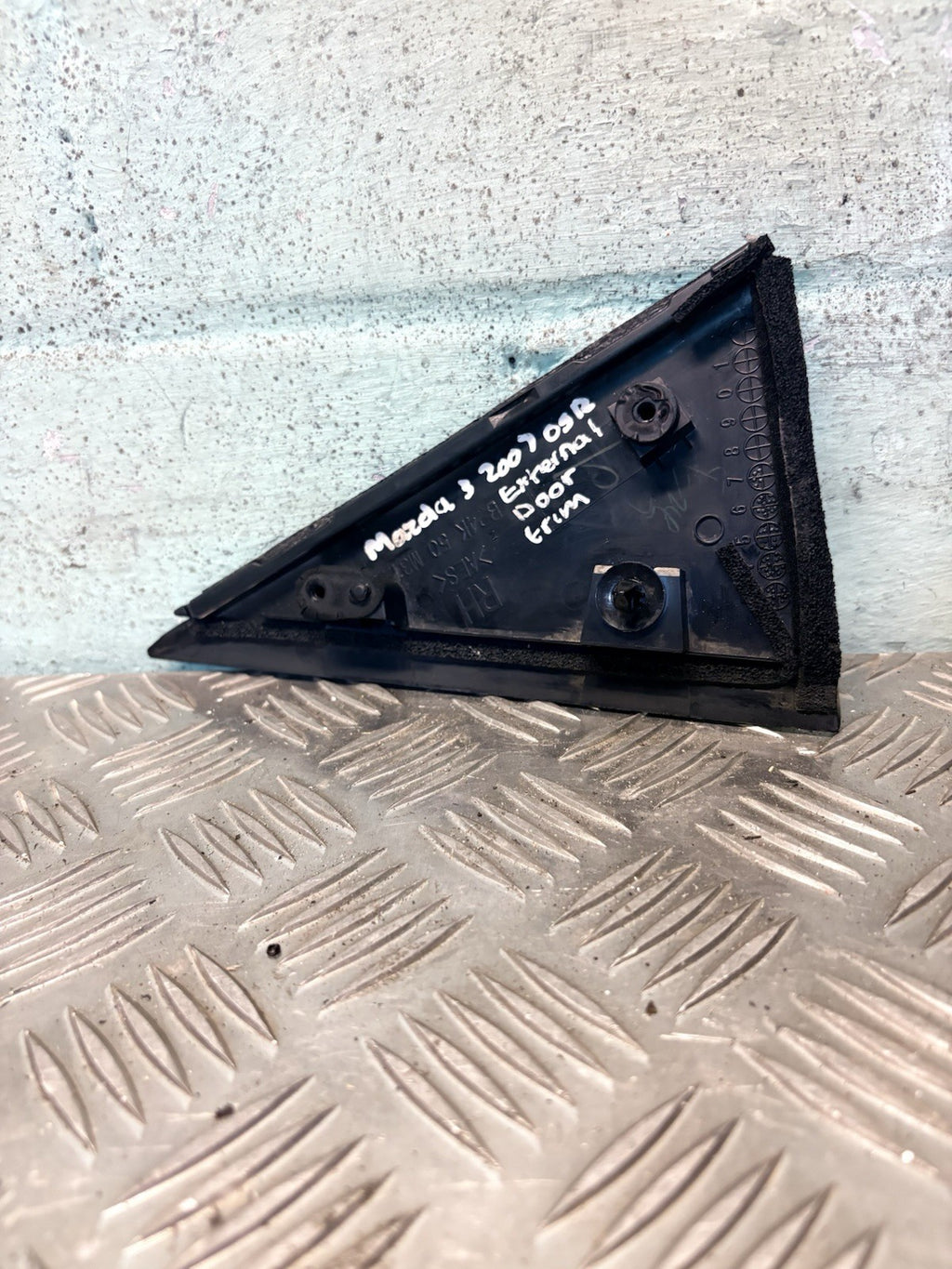 Mazda 3 I 2006 Left rear interior part BP4K50M31 OLT22457