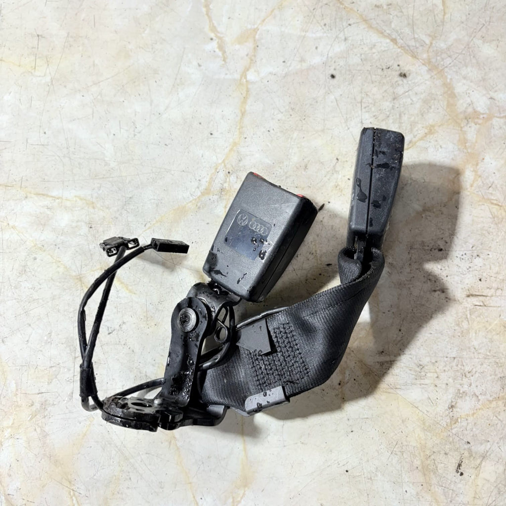 Audi A1 2014 N/S Front Passenger Seatbelt Buckle Receiver Twin 81A857739