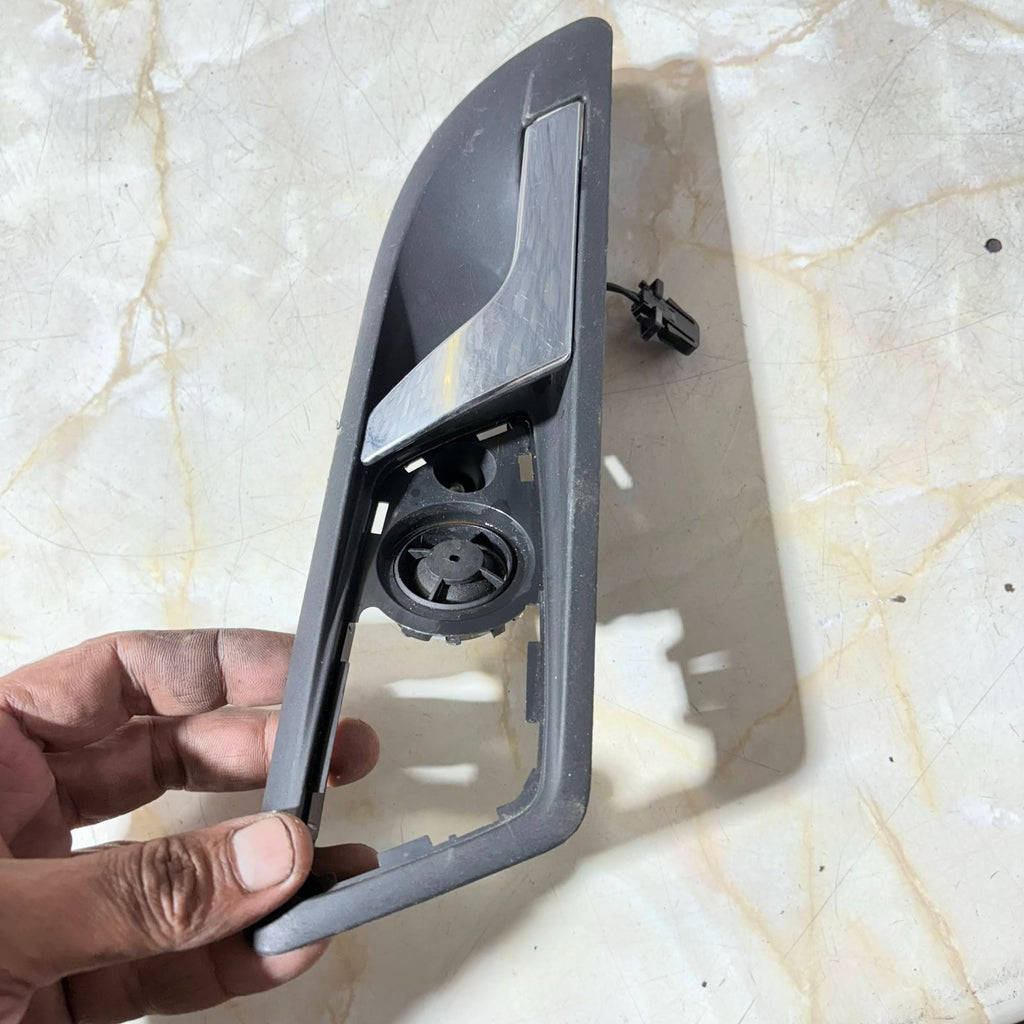 SKODA OCTAVIA 2007 ELEGANCE OSF INTERIOR DOOR HANDLE 1Z0837248