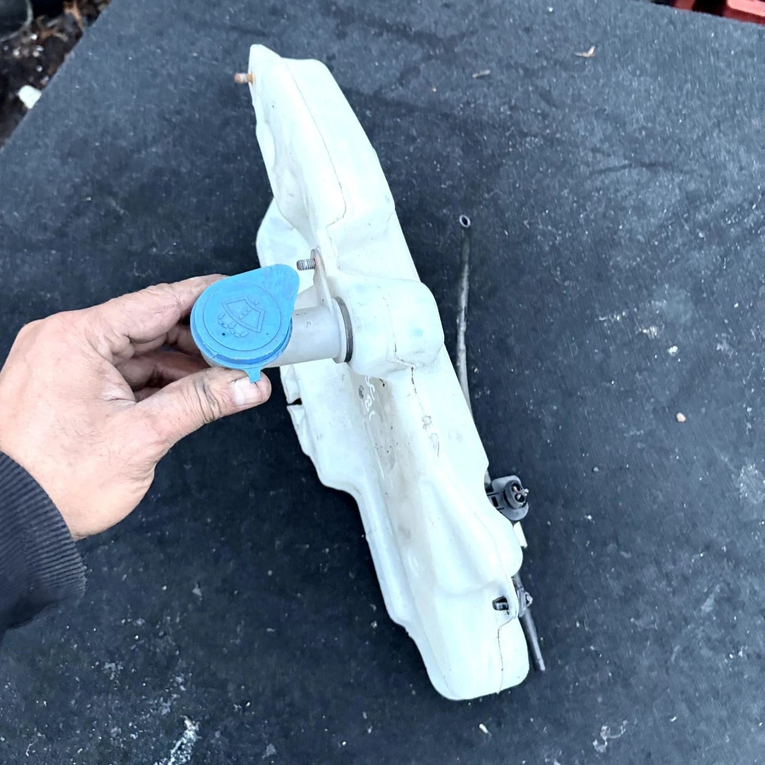Suzuki Ignis 2002-2006 5 Door Screenwash Washer Bottle Tank 38450-86G00