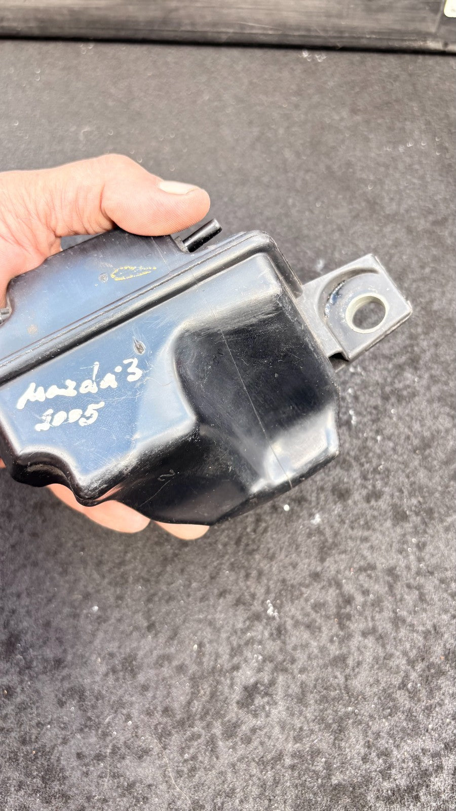 Mazda 3 BK 1.6 MZ-CD Diesel Vacuum Reservoir Tank Canister 2004-2009 109HP