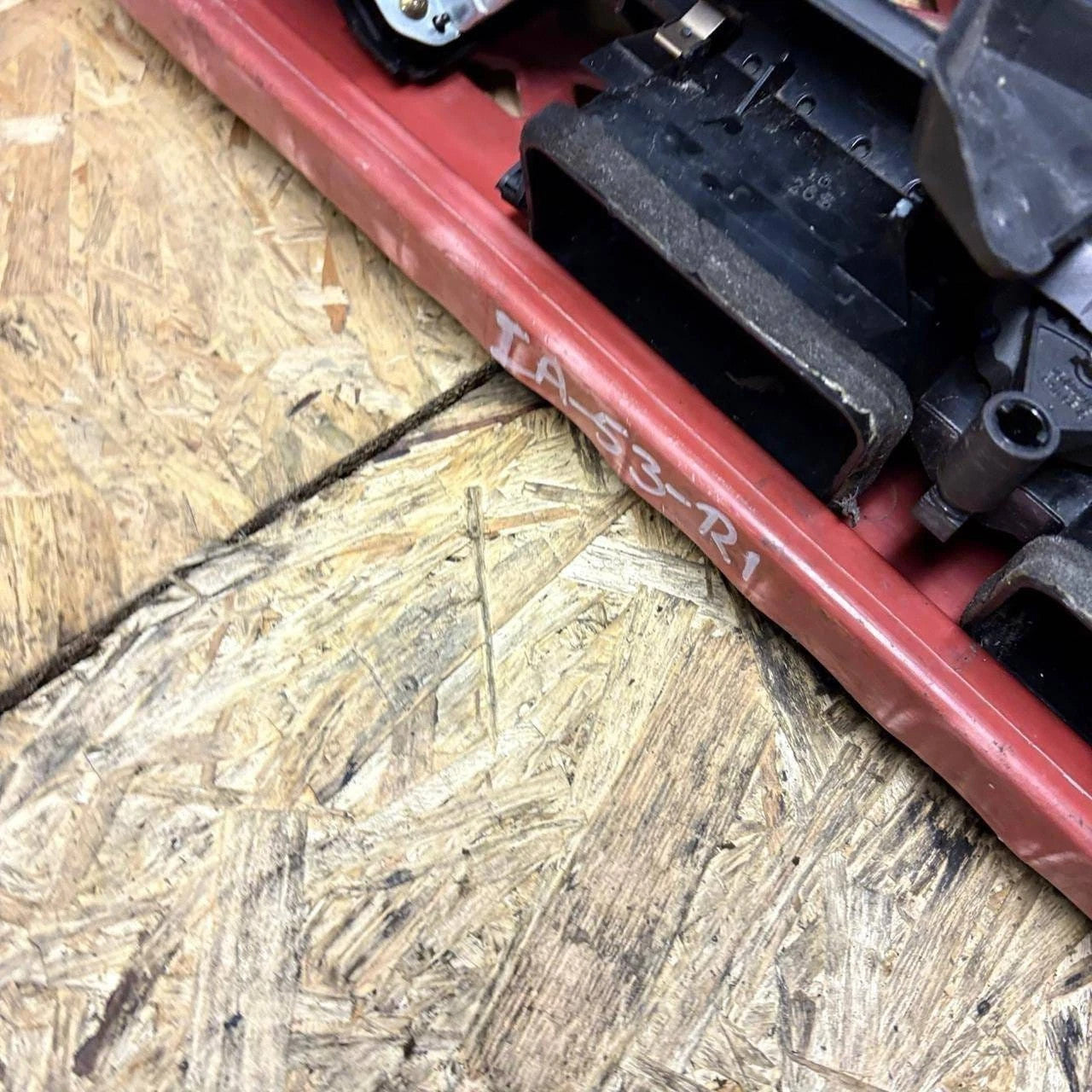 Fiat Panda 1.2 44KW 5P PLASTIC CONTOUR VENT FRONT