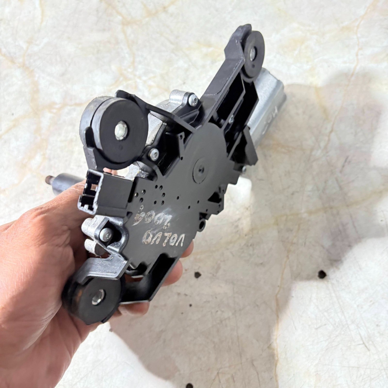 VOLVO V50 2004-2012 REAR TAILGATE BOOT WINDOW WIPER MOTOR 31218473