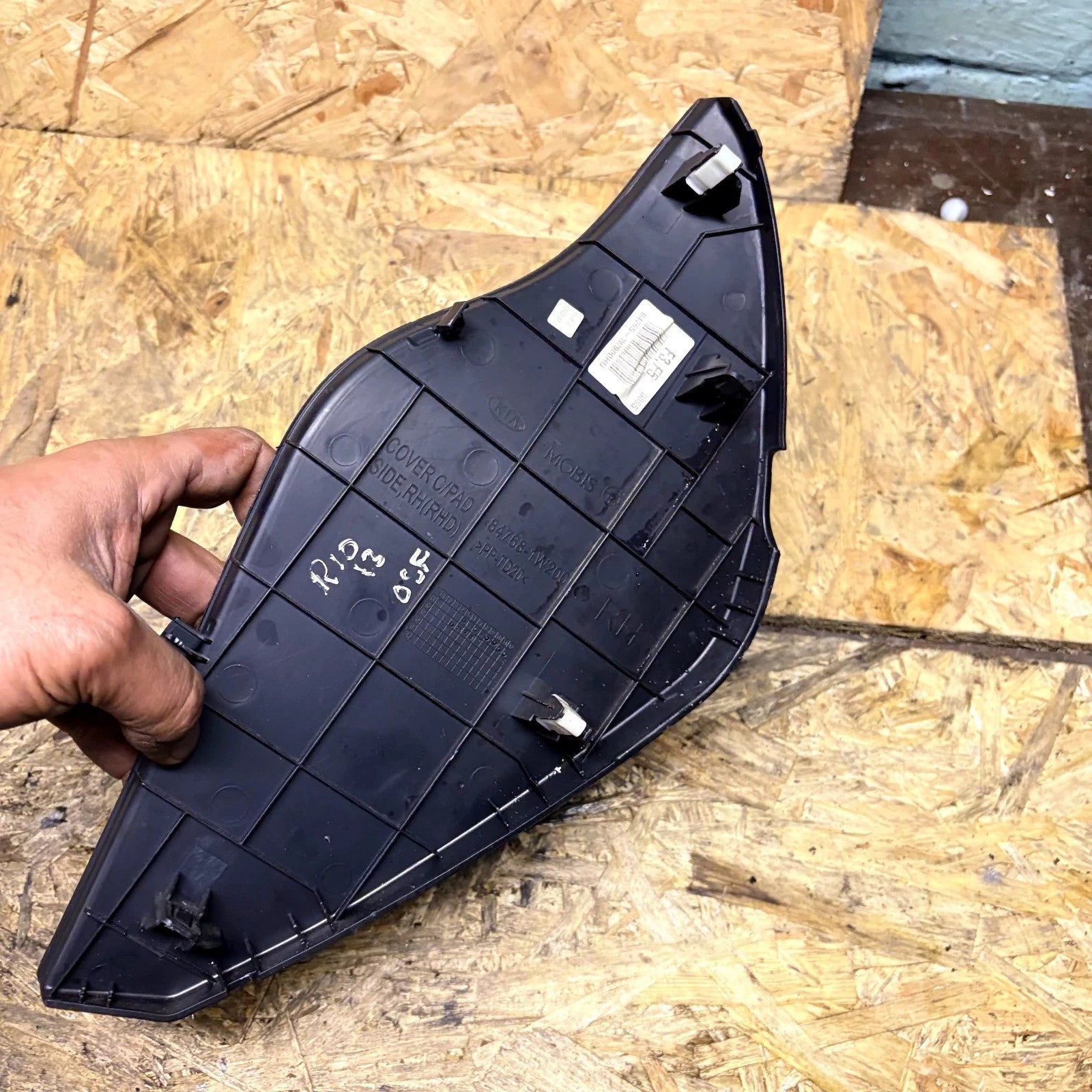 Kia Rio 2011-2017 RHD Right Dash End Cap Trim Panel 84768-1W200
