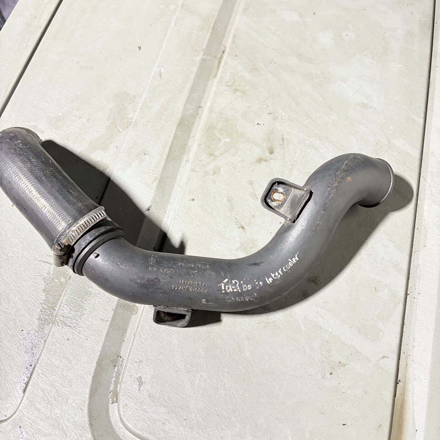 700015BHZ3A TURBO INTERCOOLER PIPE HOSE for Ford Transit Connect UK1240839-68