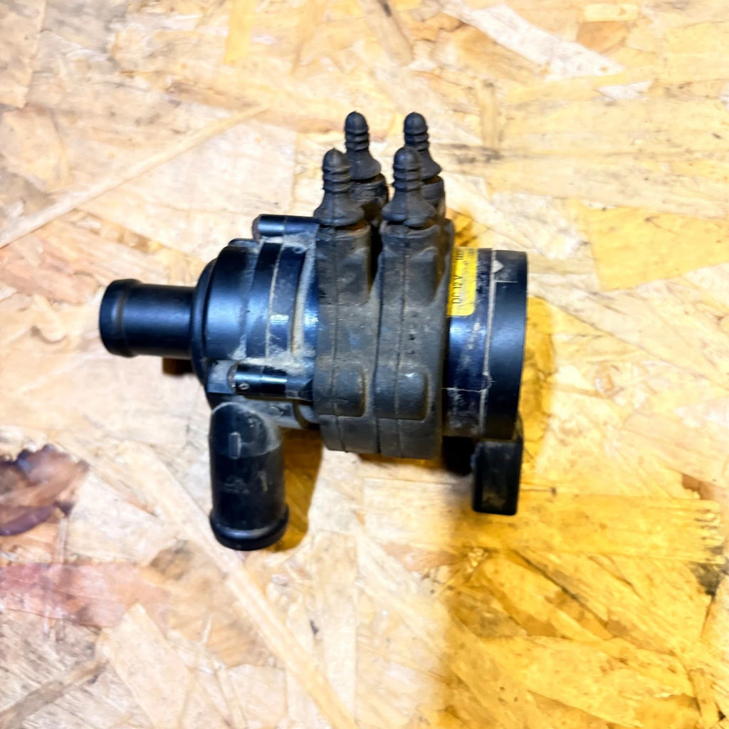 Porsche Cayennel Auxiliary Water Pump 2008