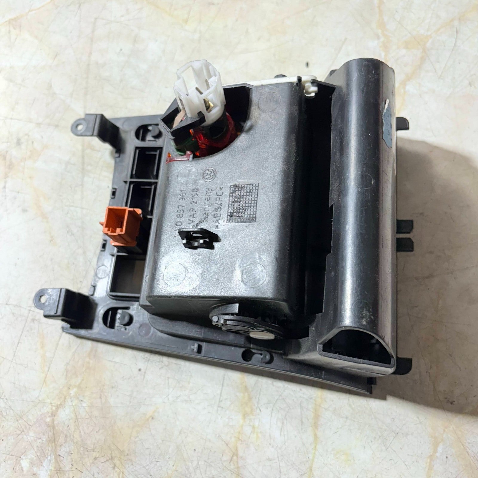 Volkswagen Golf Center Console Ashtray 1 KO 857 961