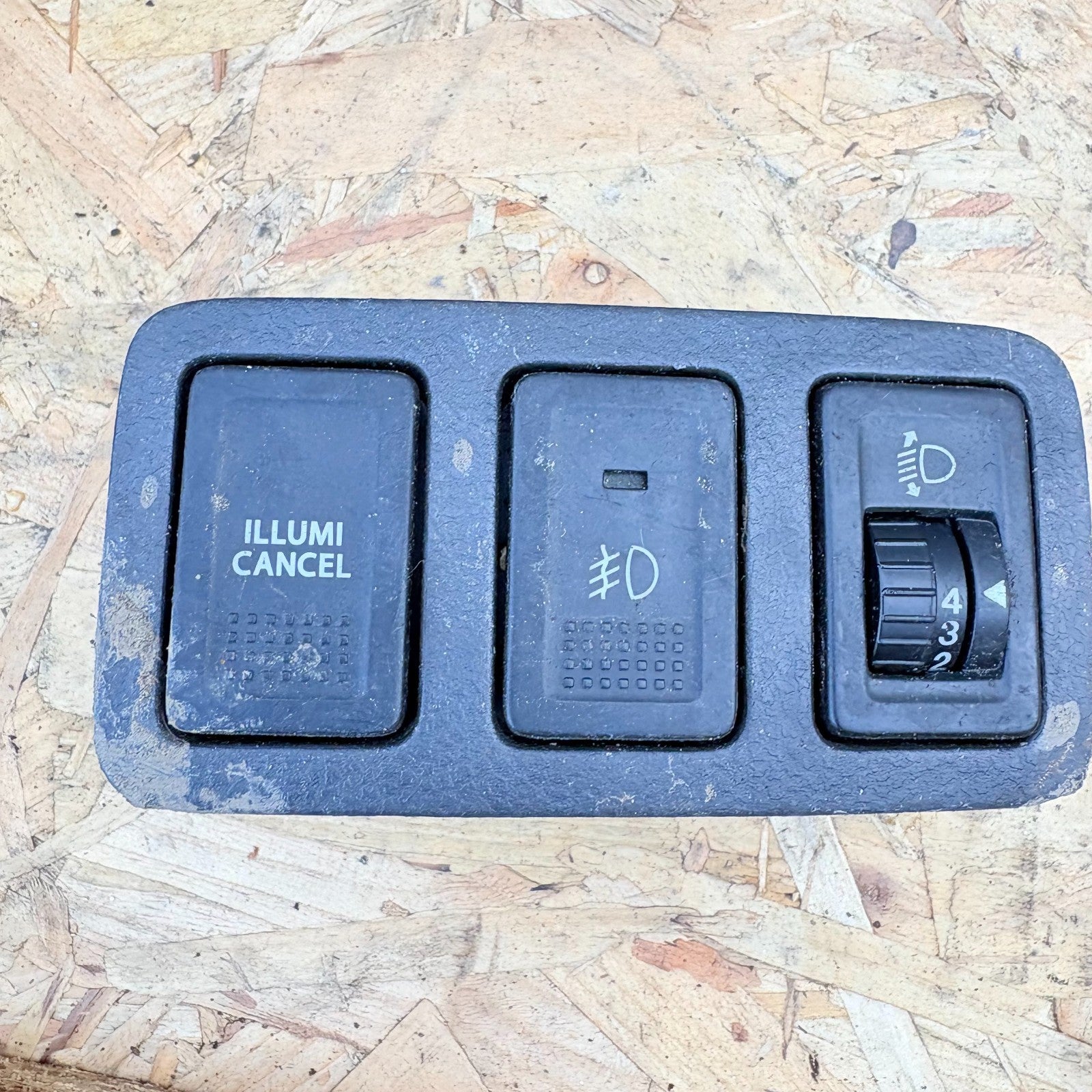 Suzuki Swift MK1 2006 Headlight Level Height Control/Switch