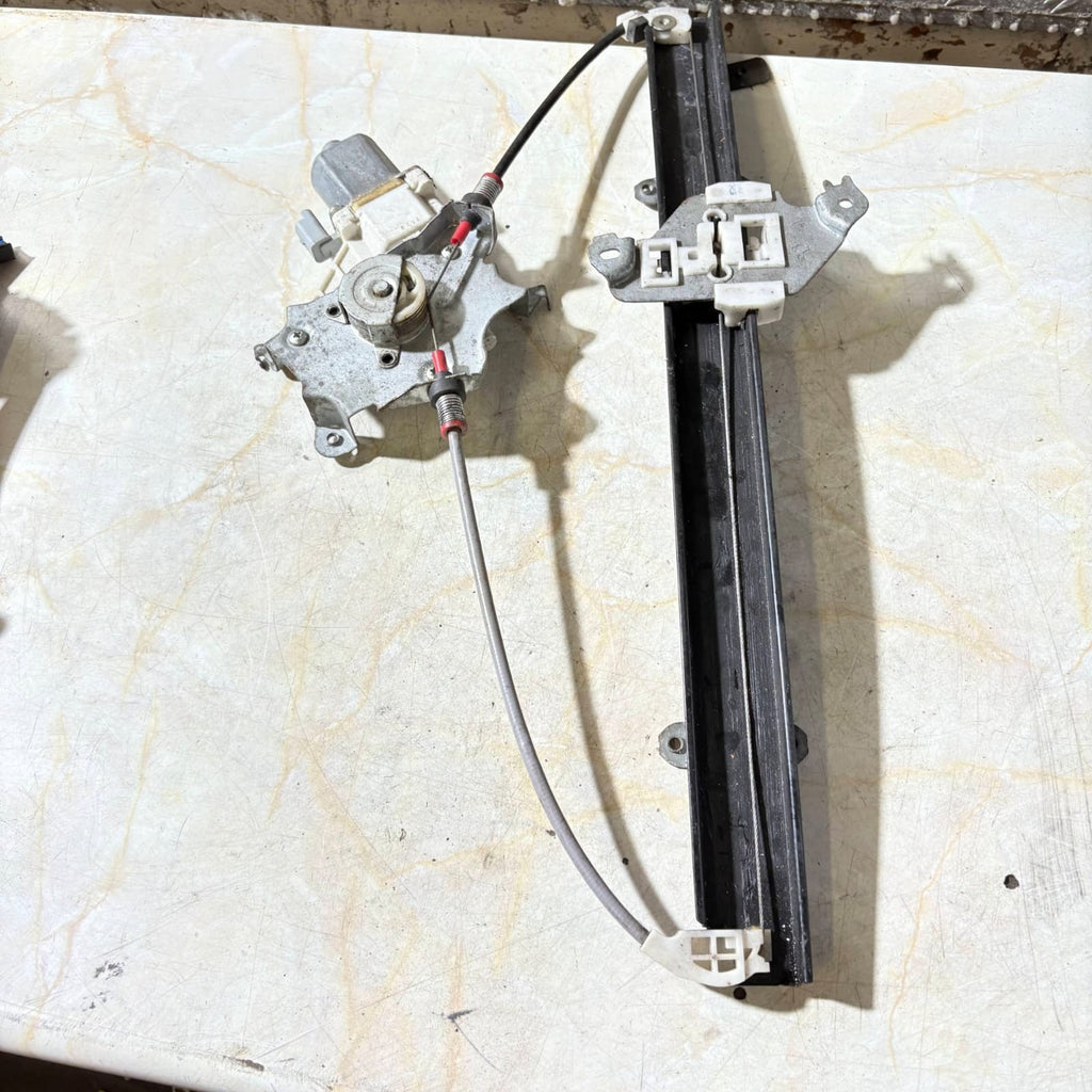 NISSAN MK1 1.1 PETROL WINDOW MOTOR PASSENGER FRONT UNIT 2008