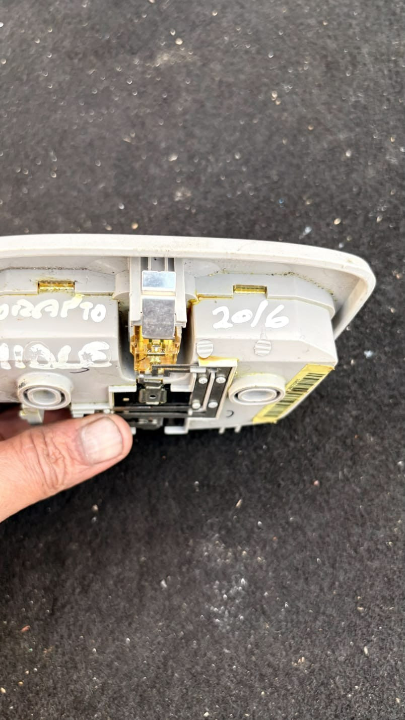 2016 FORD FIESTA KORANDO INTERIOR ROOF READING LIGHT LAMP REAR 83720-34000