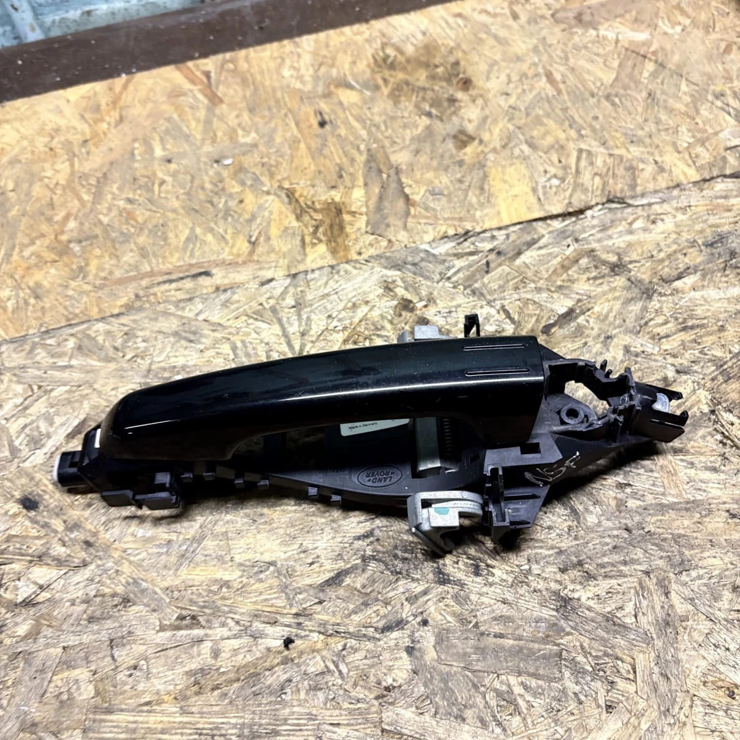 2013 Range Rover Vogue L405 Front Left Door Handle Bracket CK52203A29-TE NSF