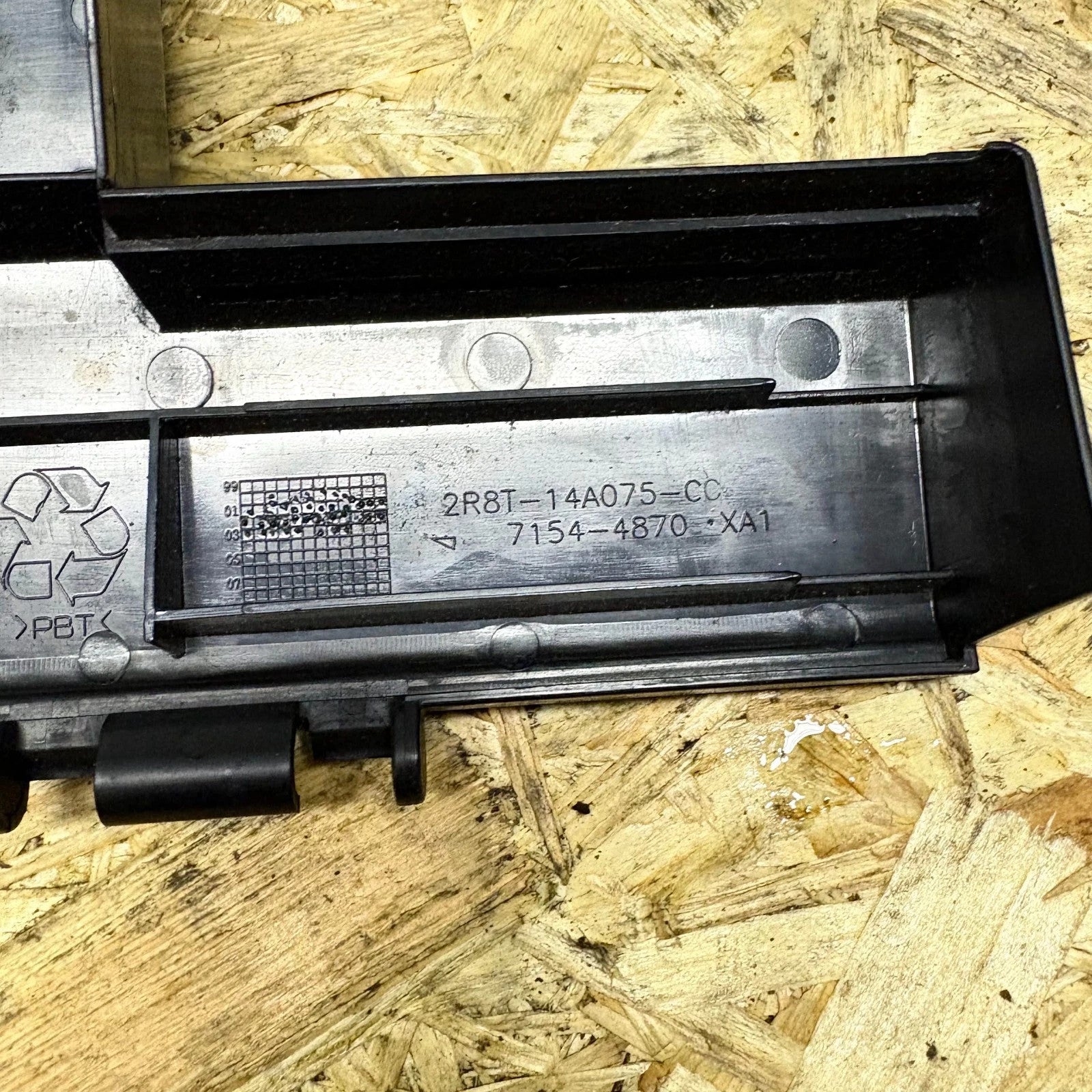 Jaguar S-Type X200 2000-2008 Fuse/Relay Box Lid Cover 2R8T14A075CC