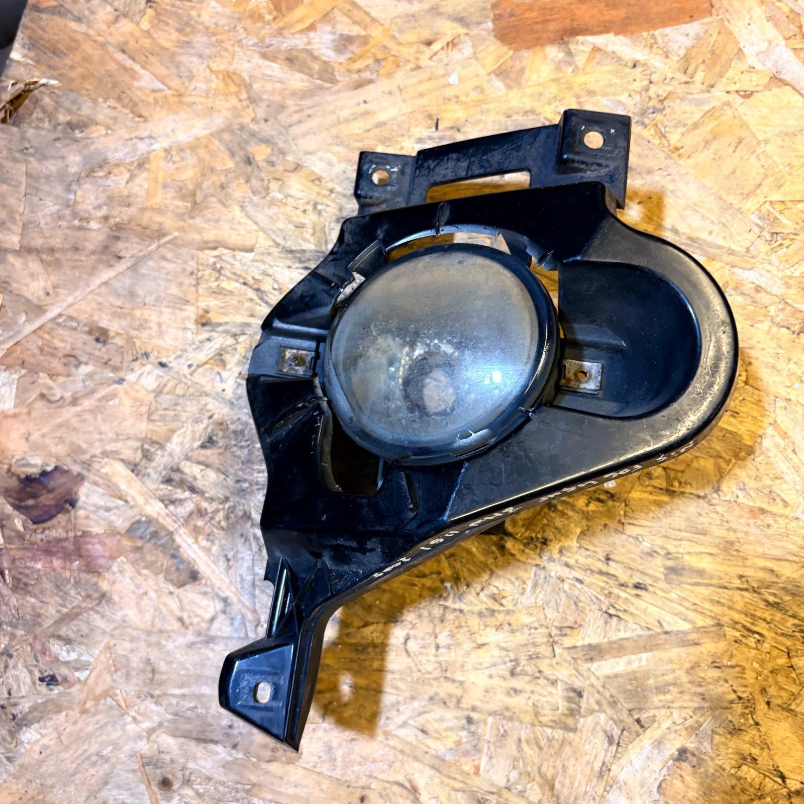 BMW 116 2005 LEFT FRONT FOG LAMP 5 DOOR ESTATE 63176924655