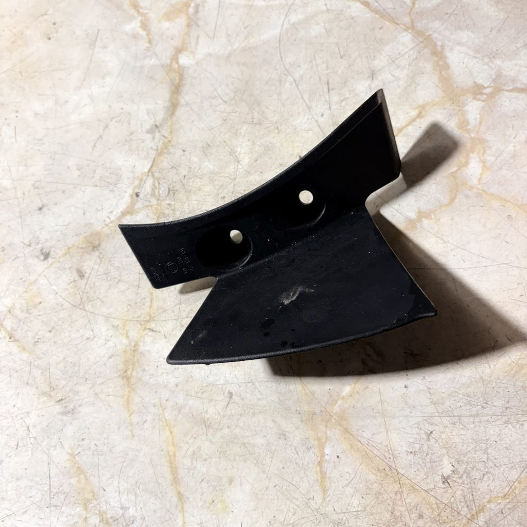 RENAULT CLIO REAR RIGHT DRIVER SIDE PLASTIC TRIM E212022
