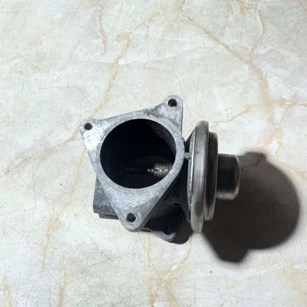 EGR Valve 038131501AN VW Passat B6 3C 2006-2011 Mechanical Vacuum