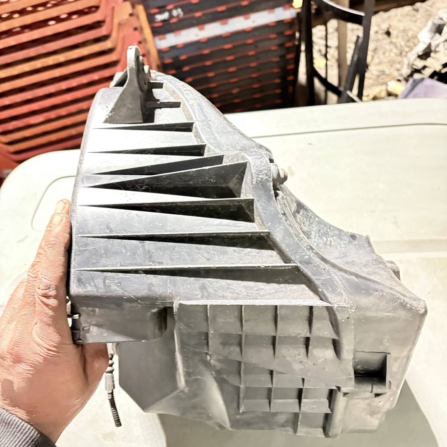 BMW 1 SERIES E87 116i 1.6 AIR CLEANER INTAKE FILTER BOX CASING 7523628