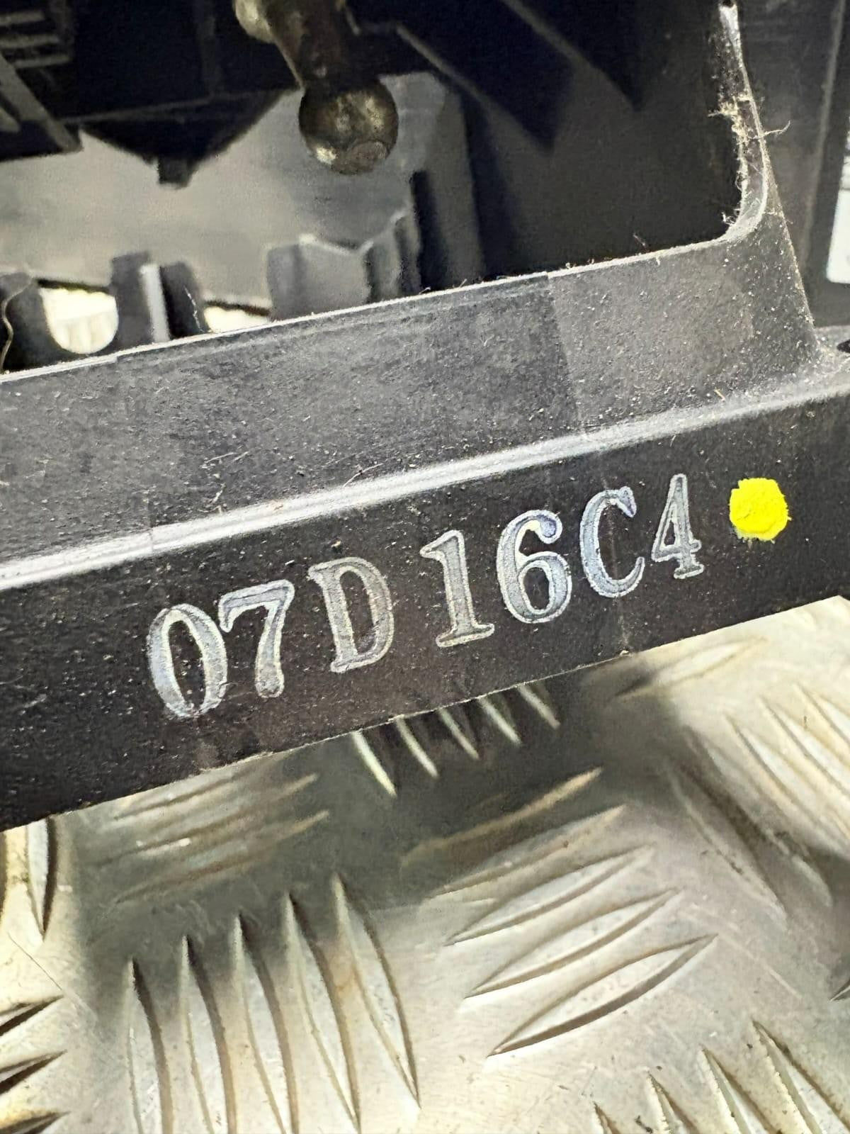2007 CHEVROLET CAPTIVA 2.0 DIESEL GEAR SELECTOR SHIFTIER G04100