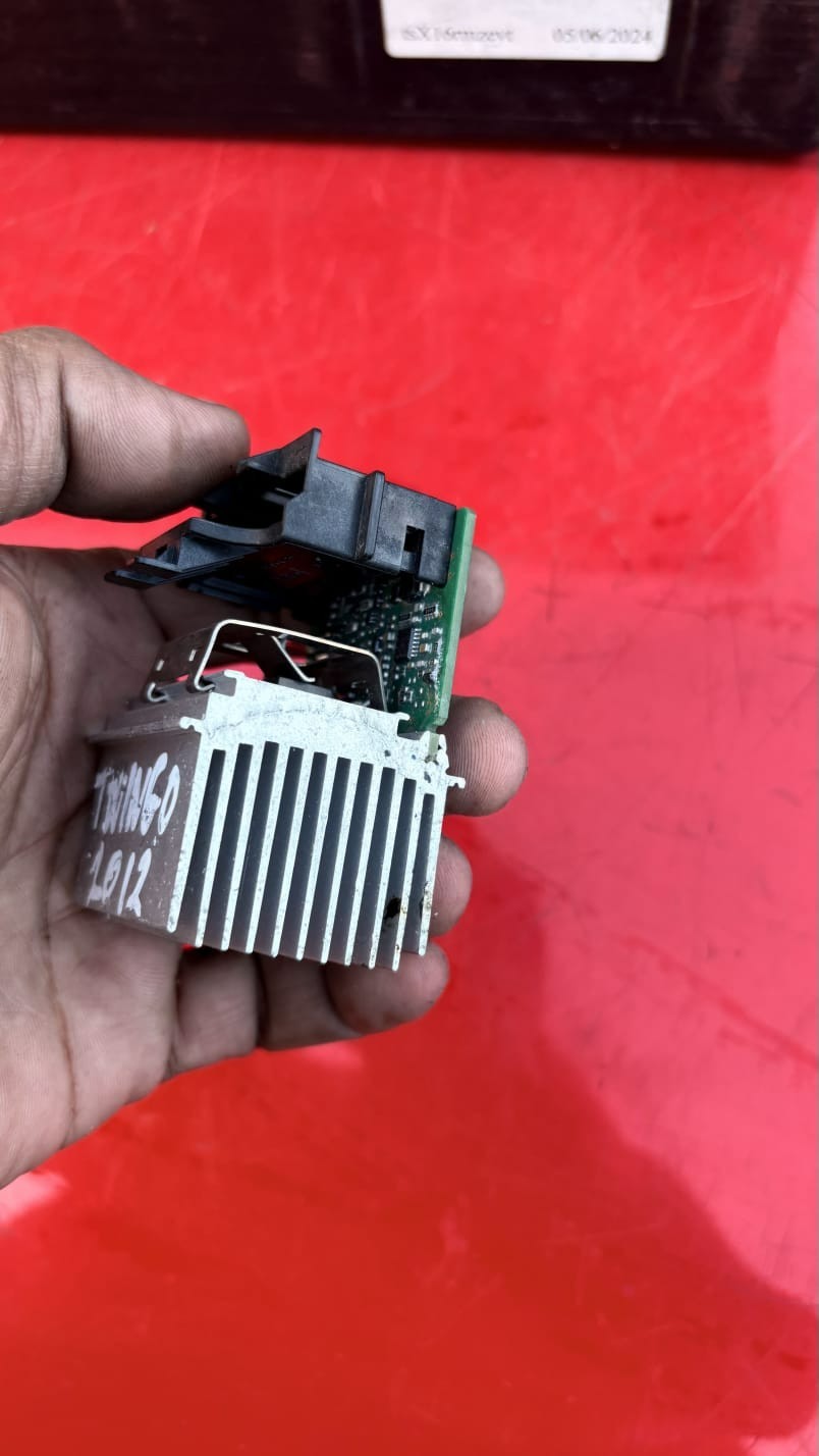 Peugeot 3008 2009-2016 Heater Blower Motor Resistor B00000634E