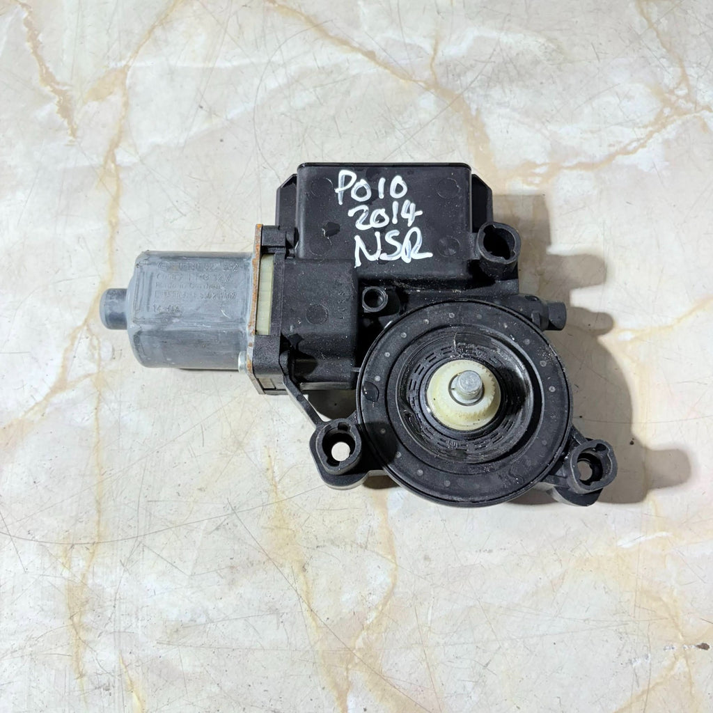 VOLKSWAGEN POLO 6R 09-17 REAR LH PASSENGER WINDOW MOTOR 0130822532