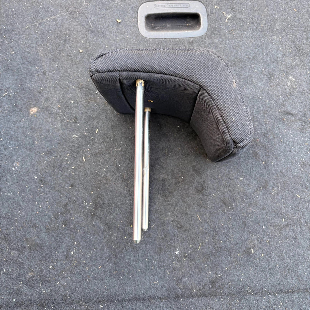 Hyundai i30 MK1 FD 07-12 Rear Right Offside OSR Outer Seat Cloth Headrest Unit