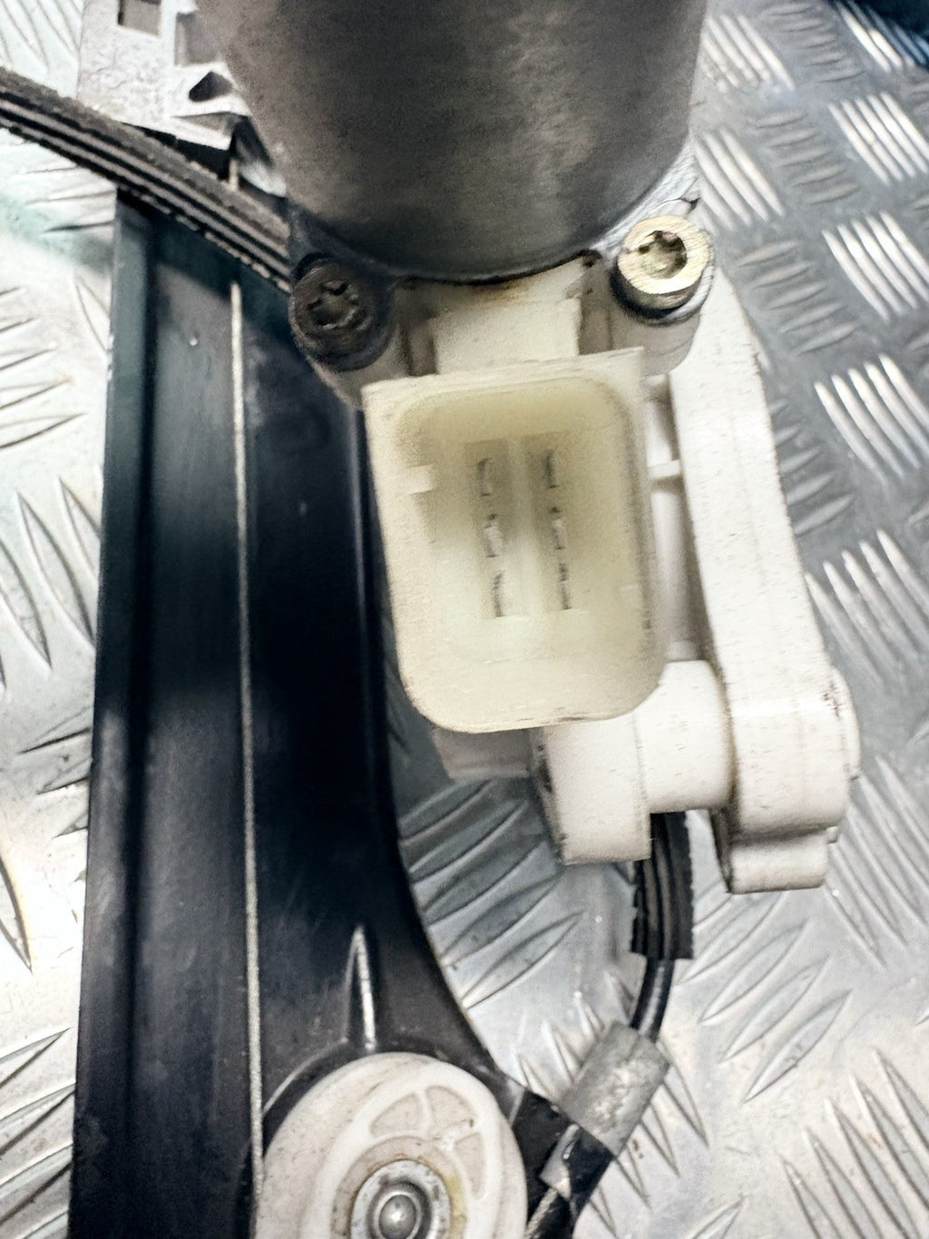 FENSTERHEBER ELEKTR. RECHTS VORNE Mercedes-Benz Vaneo (W414) A4147201146