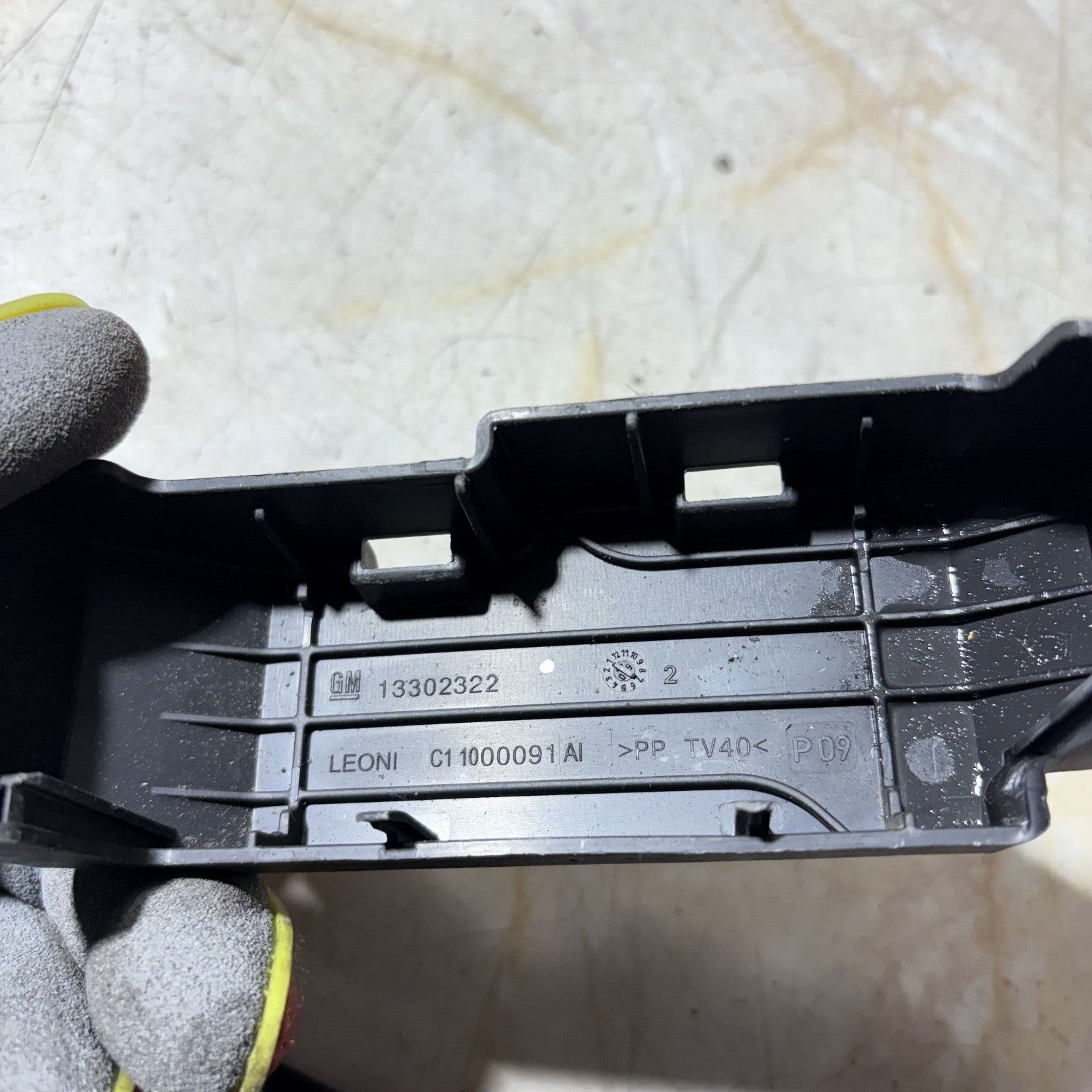Vauxhall Astra 2012 Fuse Box Cover 13302322 C11000091