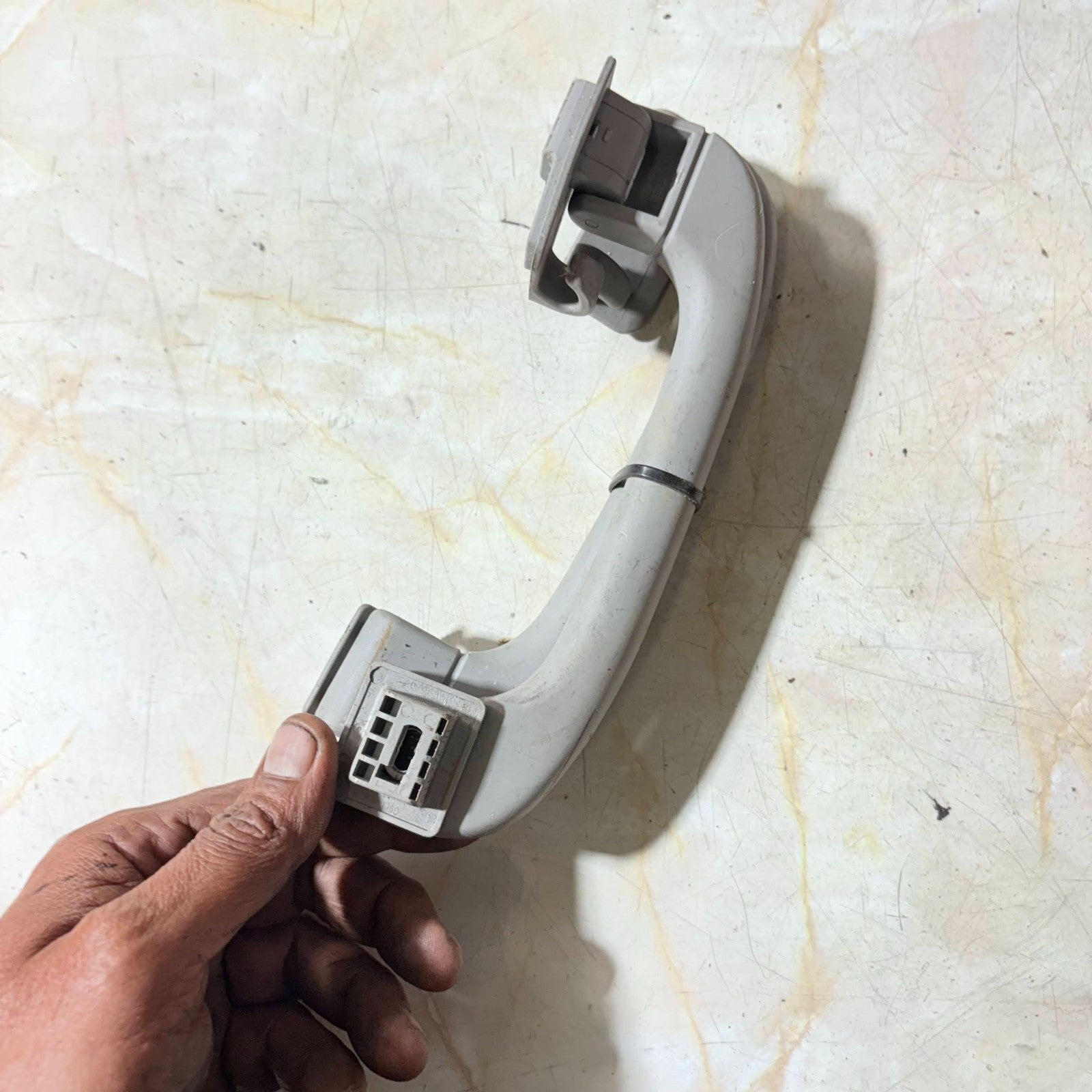 BMW E60 E61 E90 E91 REAR INTERIOR GRAB HANDLES LEFT RIGHT 9143529 9143530