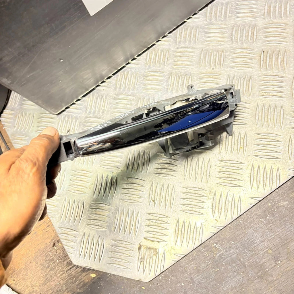 Citroen DS3 2009-2016 Front Right Exterior Door Handle Chrome 9684559980 9101KZ