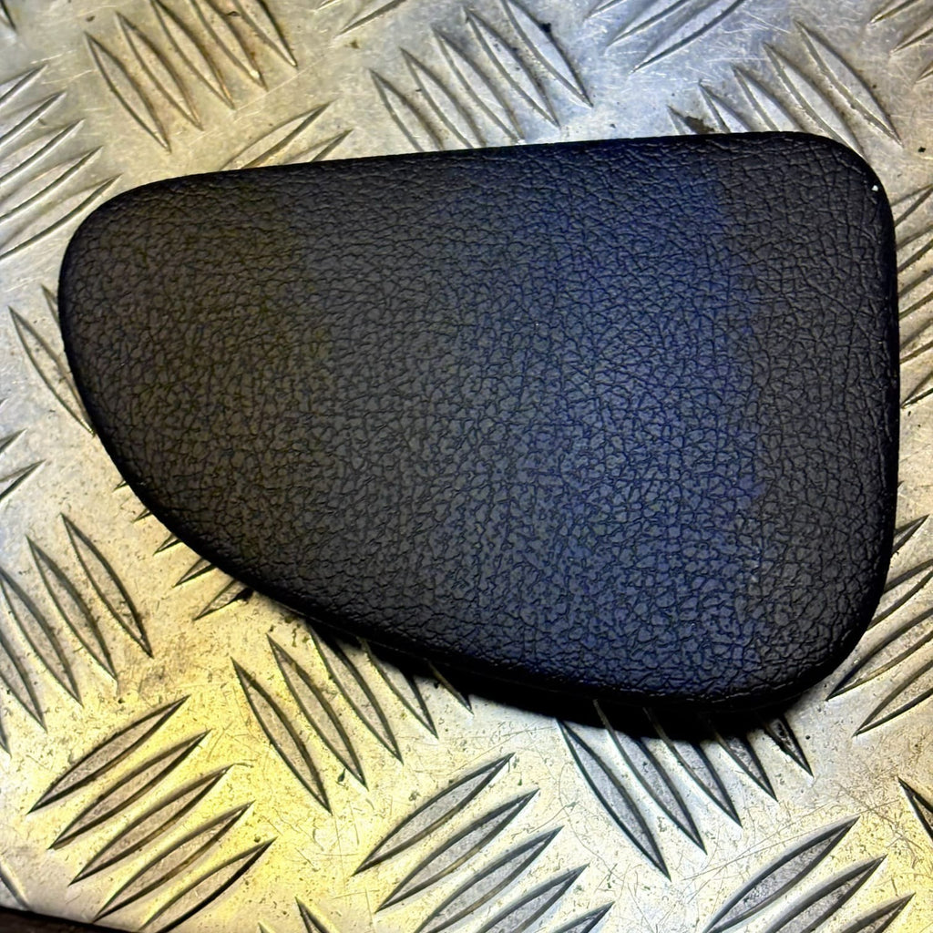 PEUGEOT 206CC 2006 PASSENGER SIDE NEARSIDE DASH END TRIMCOVER 9624270877