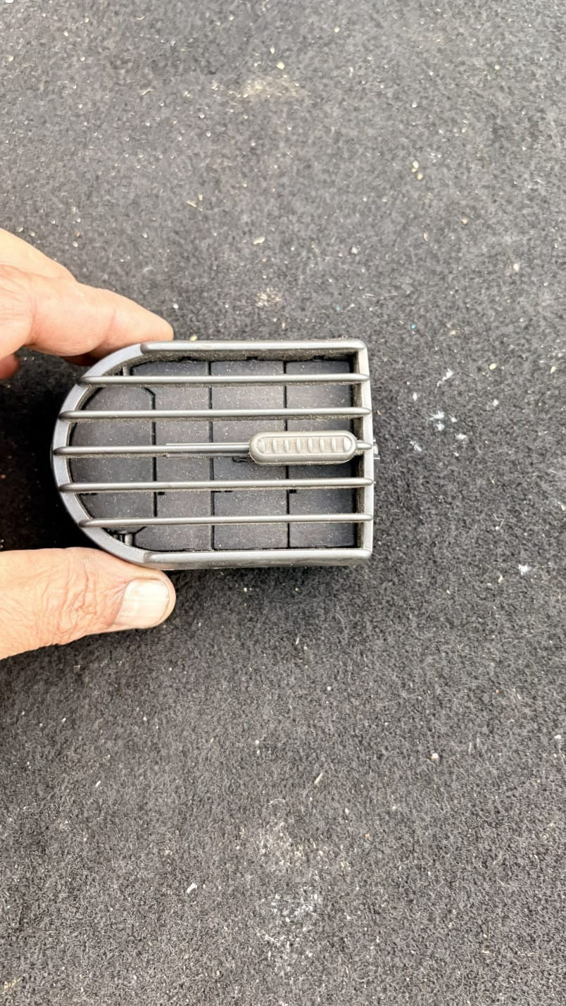 OPEL CORSA INTERIOR AIR VENT DRIVERS SIDE 2000-2006