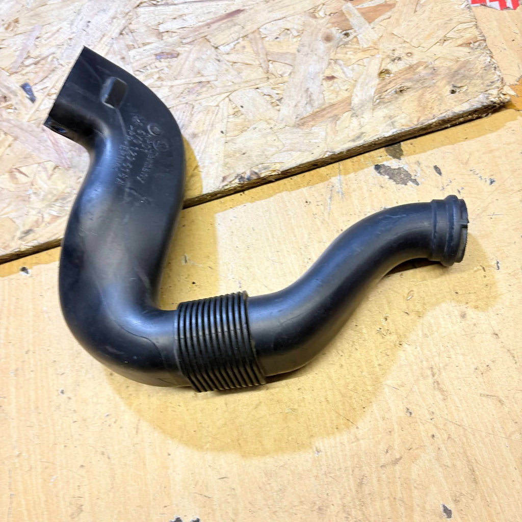 Volkawagen Fox 5Z1 Air Box To Inlet Pipe 6Y0129618A 2003-2015