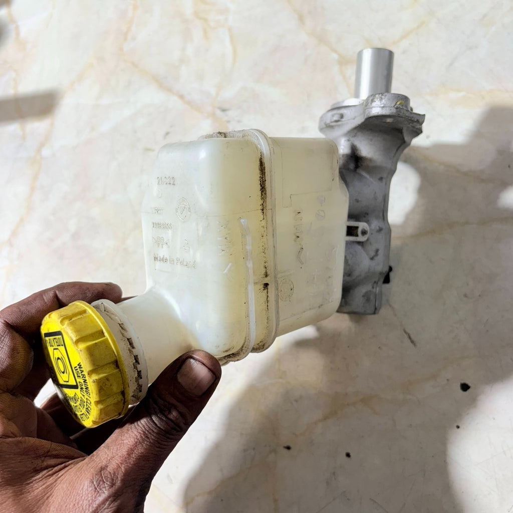 FIAT 500 BRAKE MASTER CYLINDER 32069666 HATCHBACK 2013