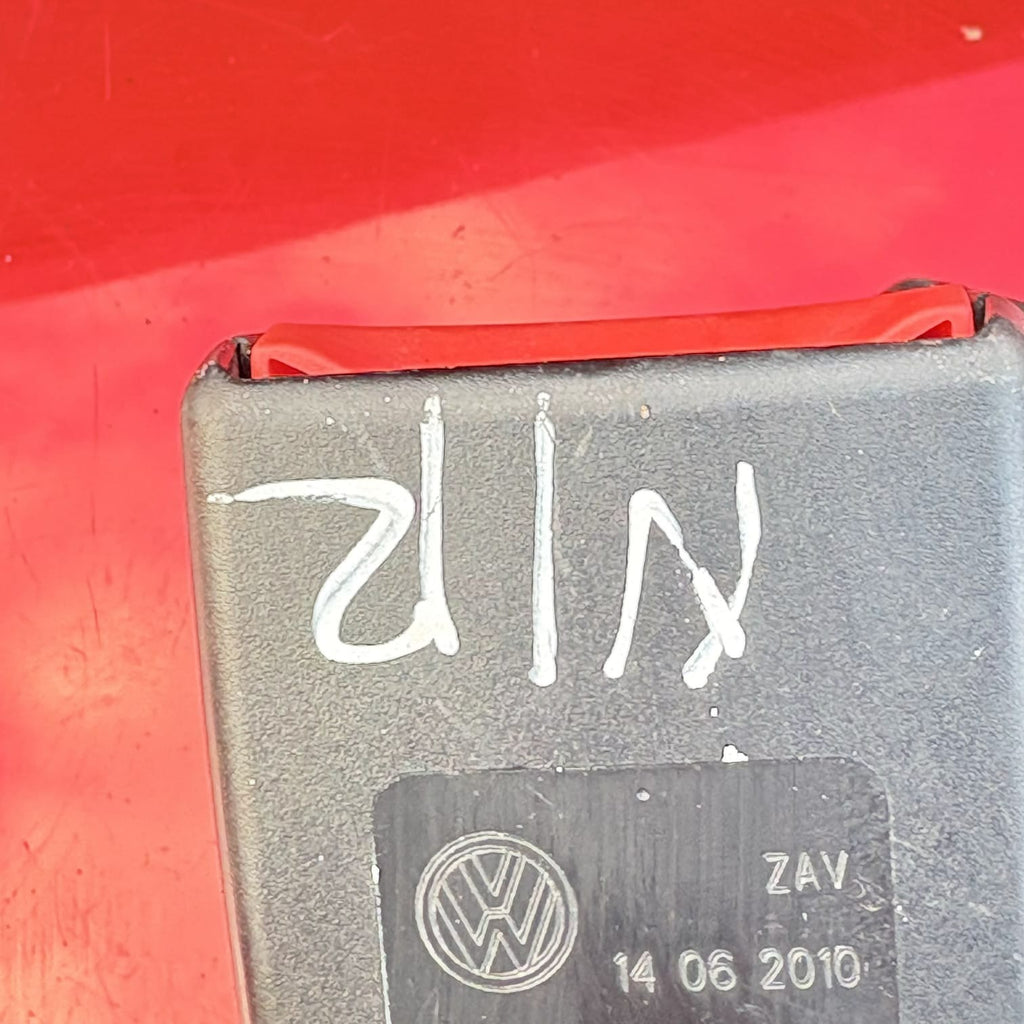 Volkswagen Jetta Mk5 2009-2010 NSR Rear Left Double Seat Belt Buckle 1K5857739B