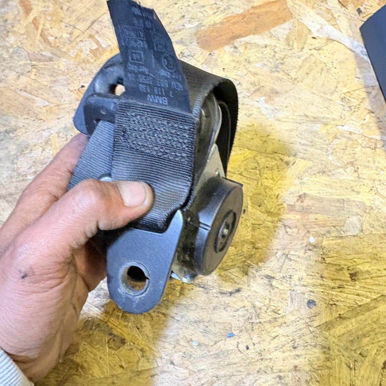 Mini Cooper R56 2006-2013 OSF Driver Front Right Seat Belt 601028800D