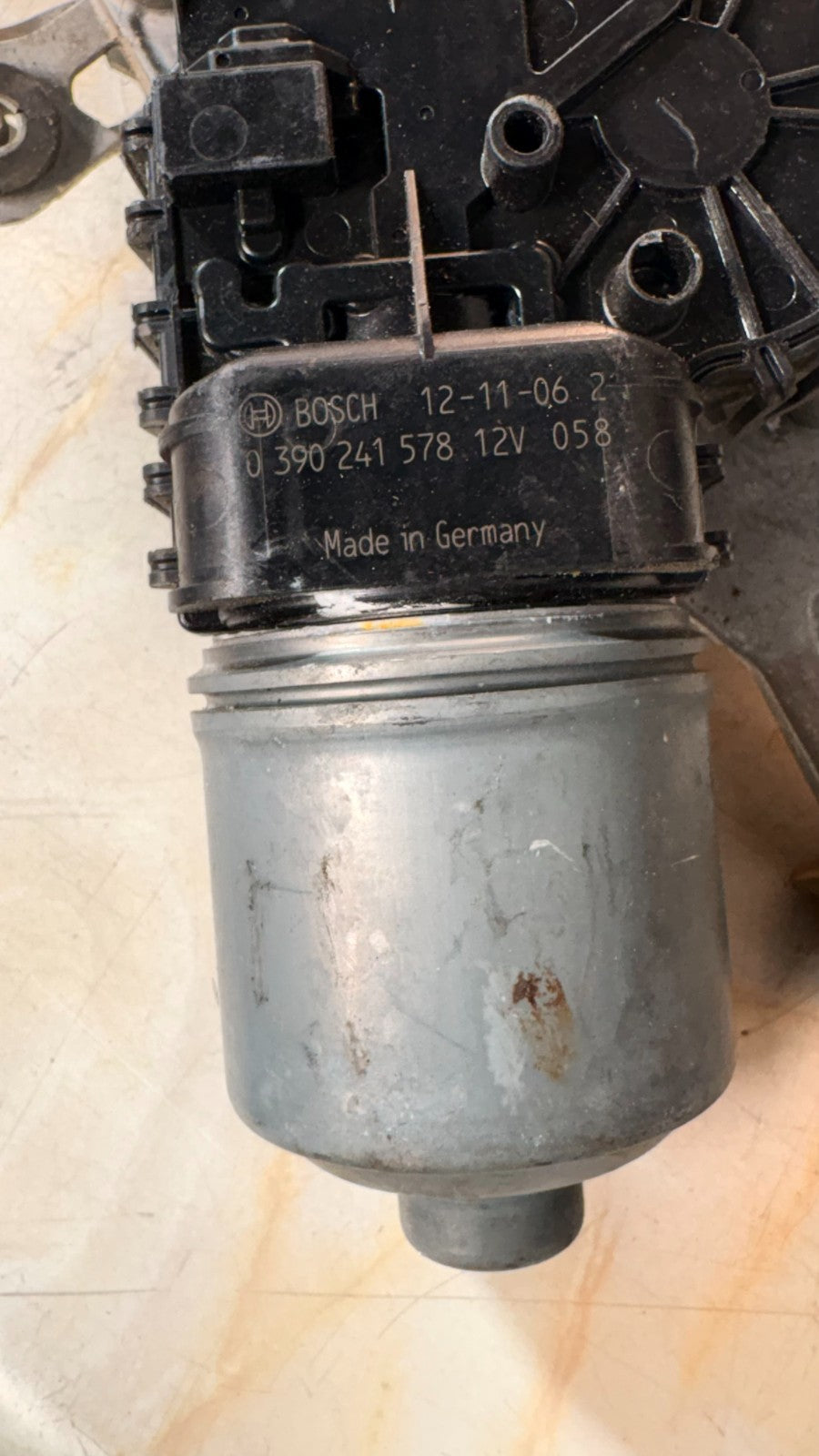 2013 PEUGEOT 208 Front Wiper Motor 0 390 241 578
