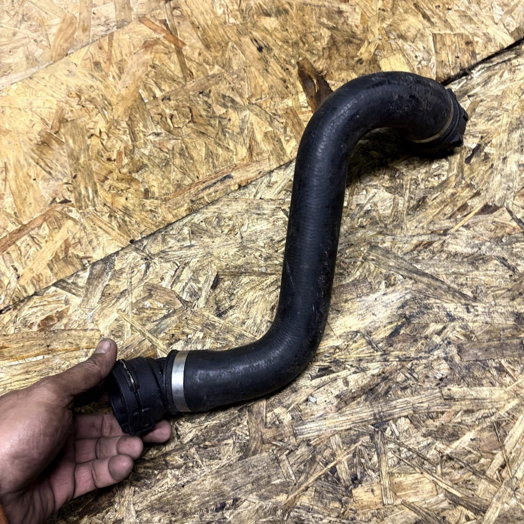 BMW F10 F11 520d N47 Front Engine Coolant Water Pipe Hose 8514244 2009-17