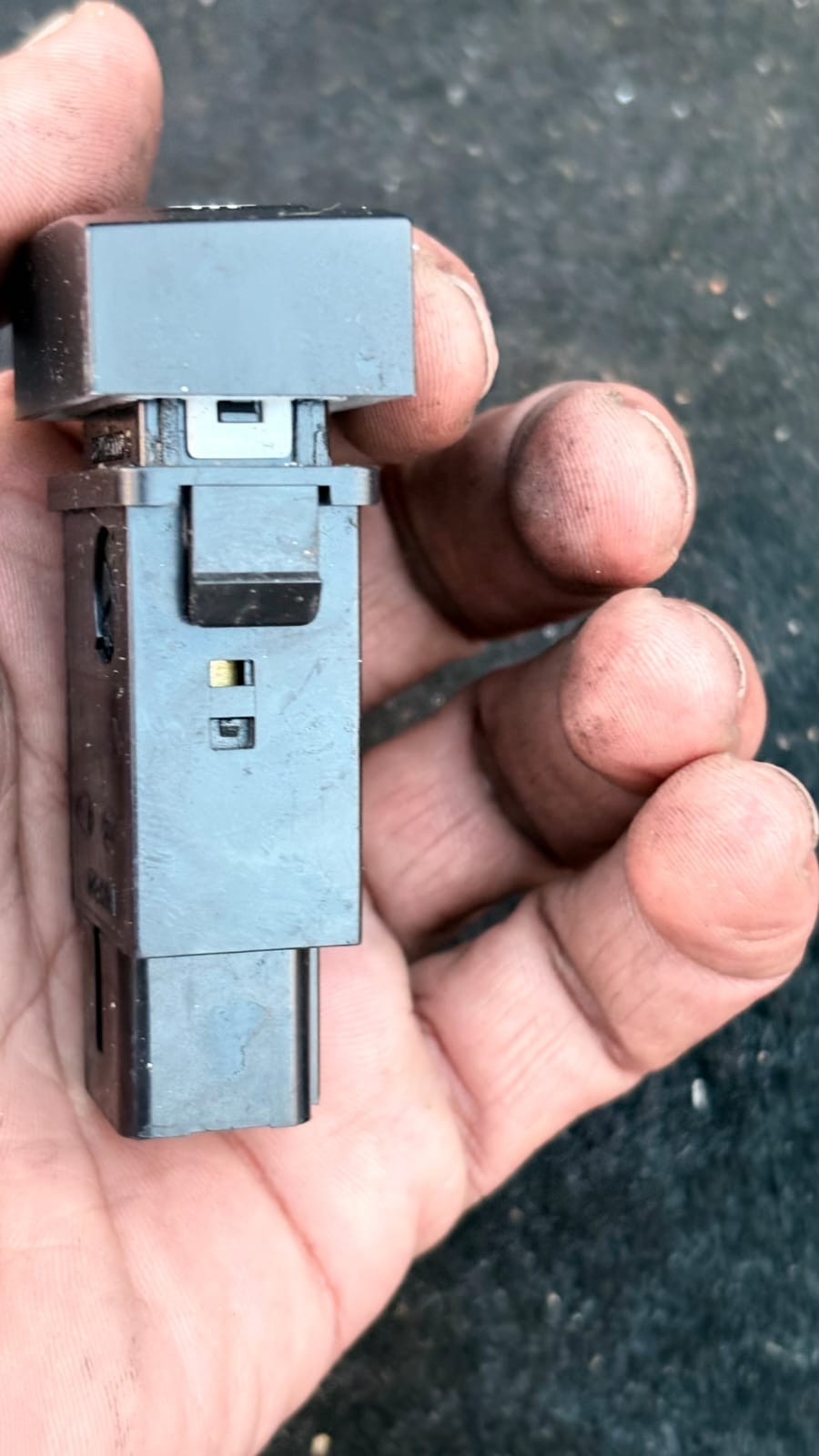Hyundai Accent Demist switch KIA