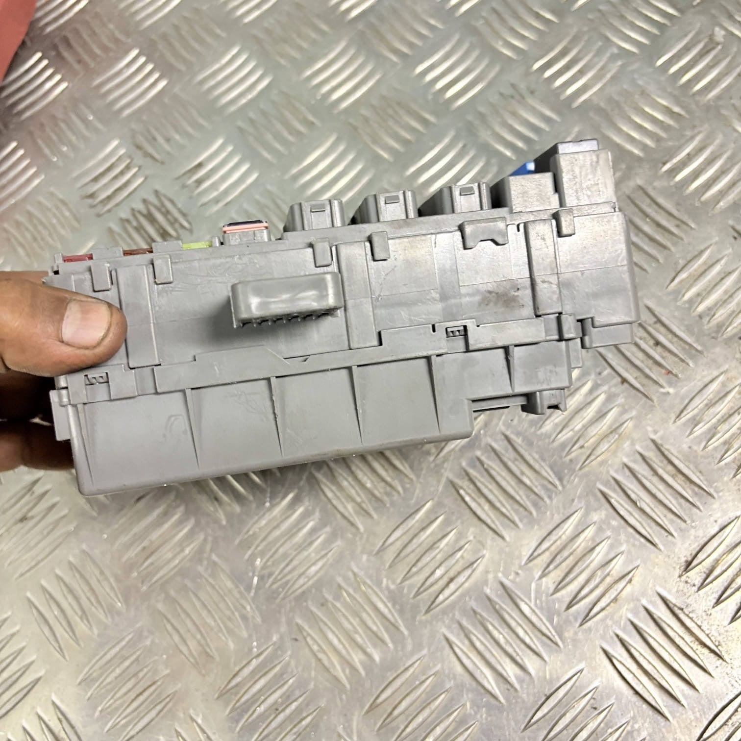 V1060 HONDA CIVIC ECU Control Module Unit A-000011 2012