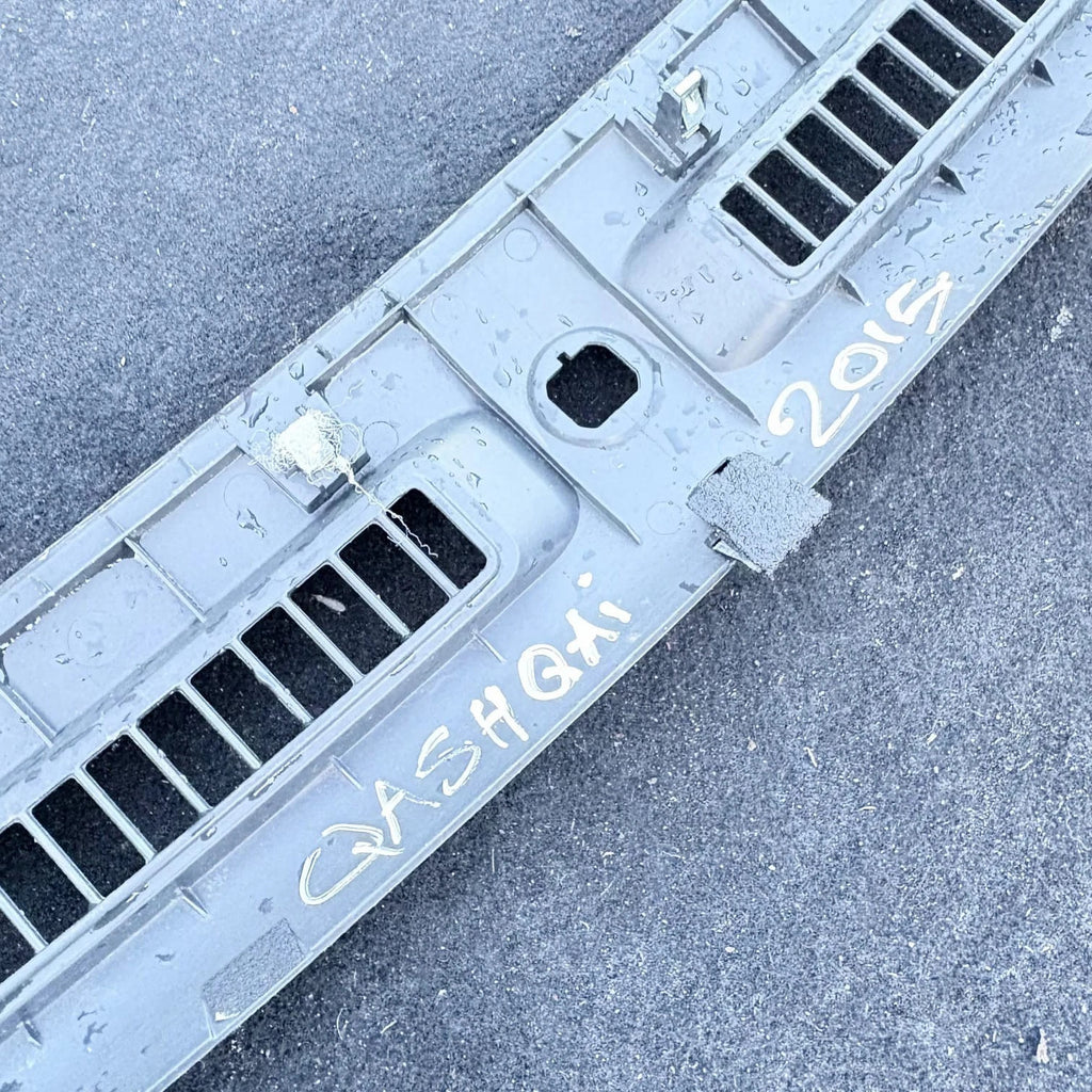 Nissan QASHQAI J11 2015 Top Dashboard Air Vent Trim 68310-4EH0A
