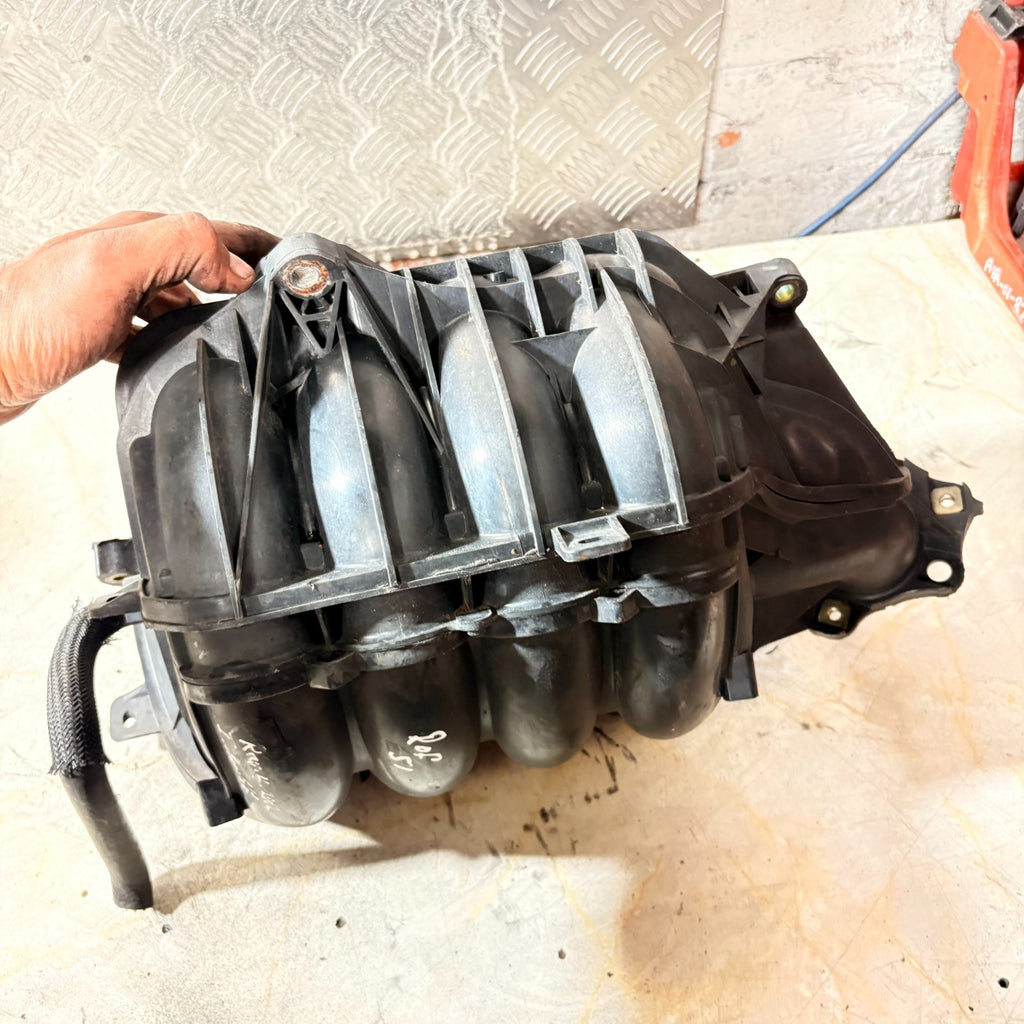 Toyota RAV4 Mk2 XA20 2.0 VVT-i 1AZ-FE Intake/Inlet Manifold 2000-2005