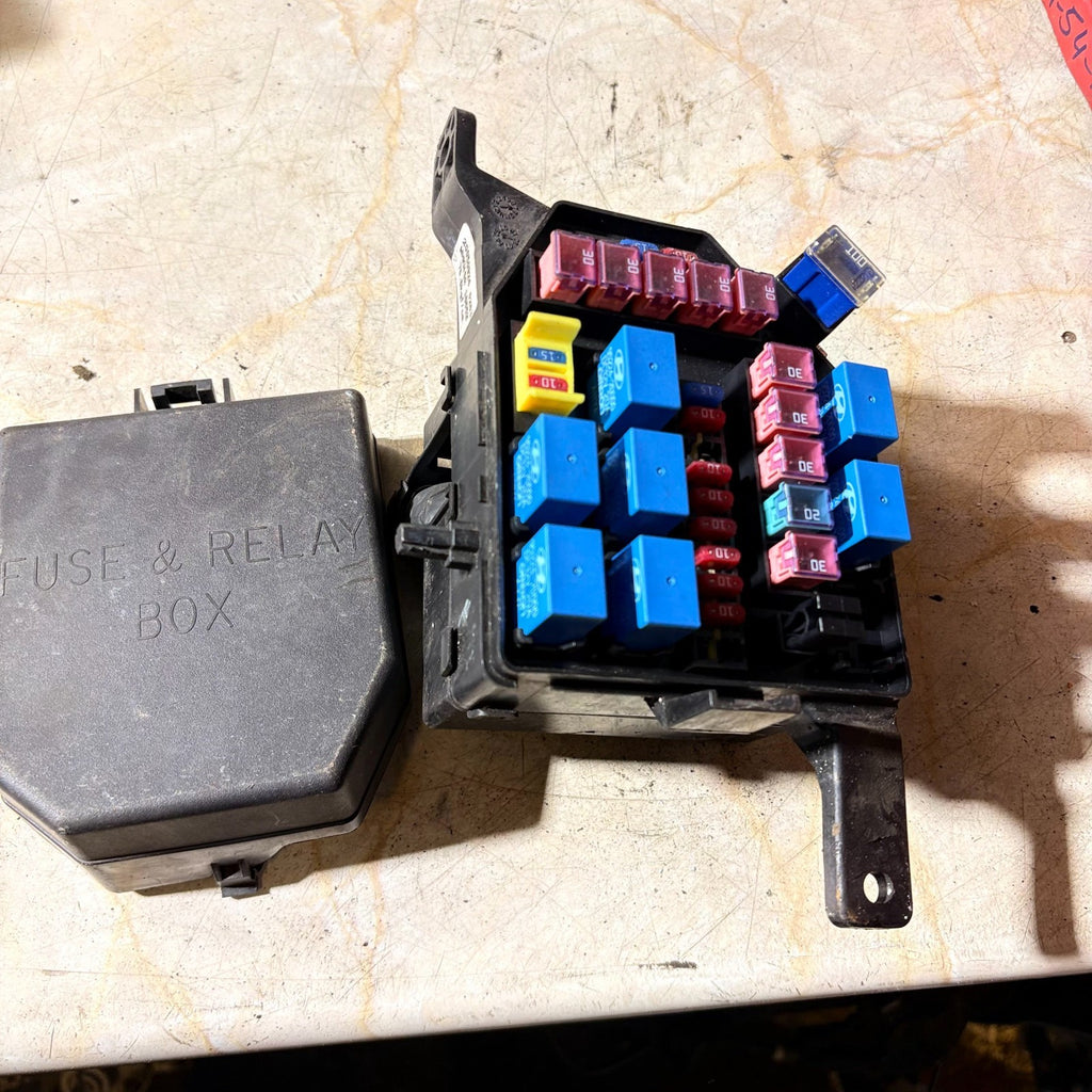 Kia Picanto Mk1 SA 2004-2007 Engine Bay Fuse Relay Box 91940-07500 Under Bonnet
