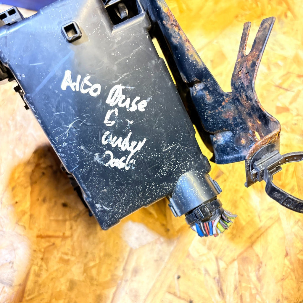 Suzuki Alto 2009-2014 Under Dash Fuse Box Control Module