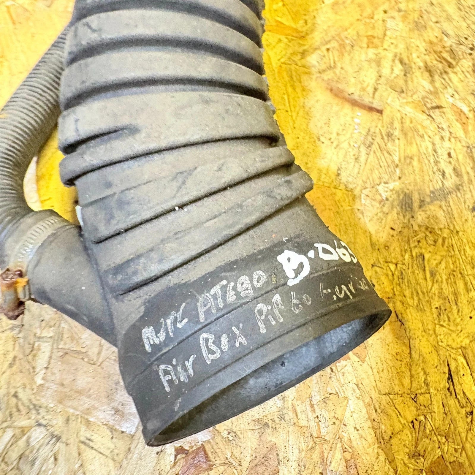 Mercedes Atego 1998-2004 Air Intake Pipe