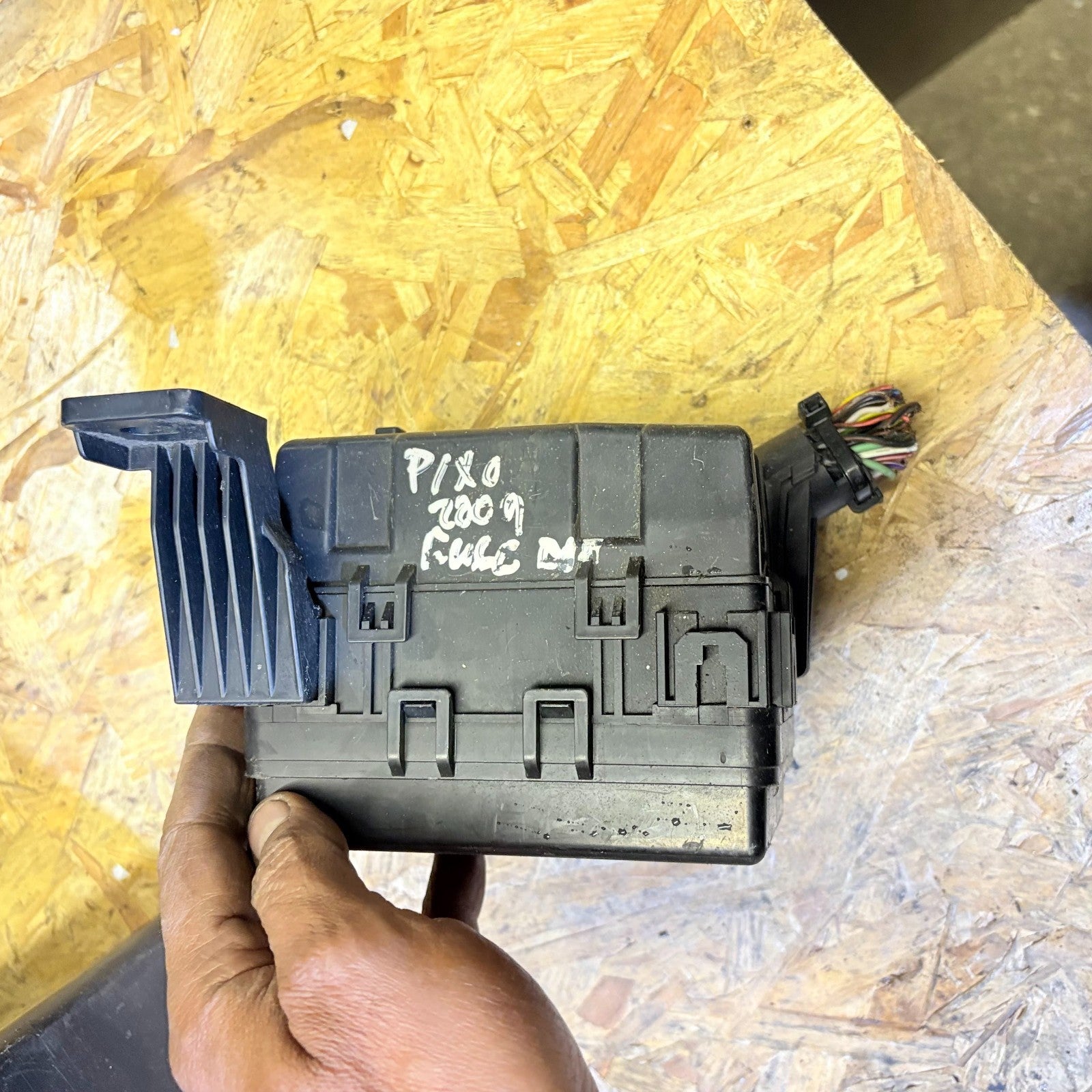 Nissan Pixo Fuse Box/Relay Junction Under Dashboard 1.0 Petrol 2009-2013